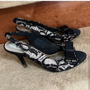 Fioni Night Lace Heels Women's Sandals Size 7.5